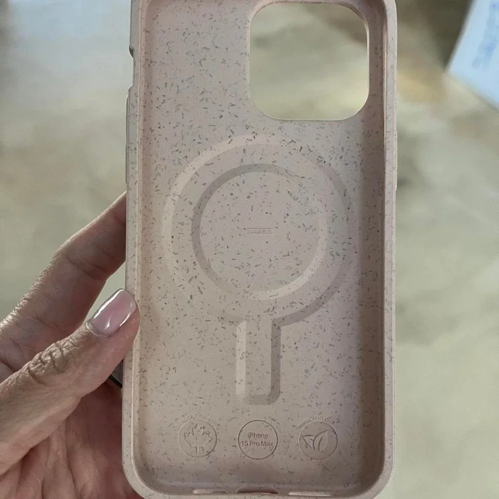 Pela iphone 15